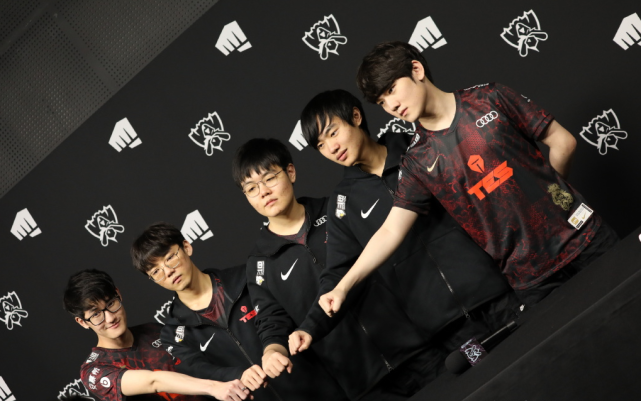 骆建佑与世 骆建佑与世