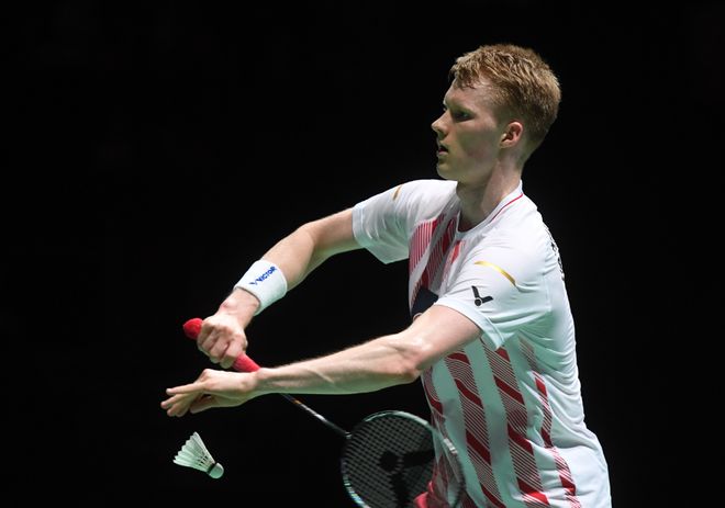 在他主控的 在他主控的