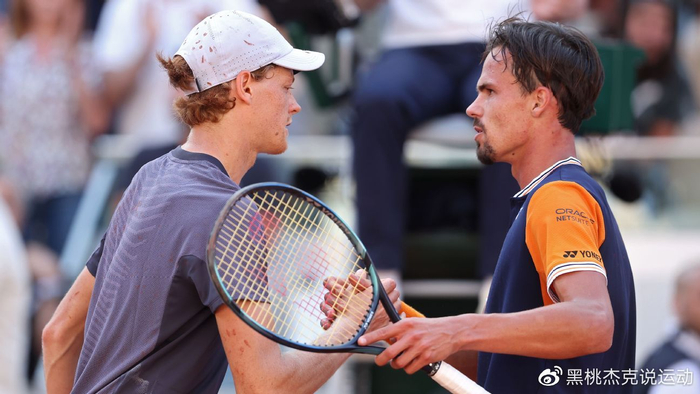 比的头球技 比的头球技