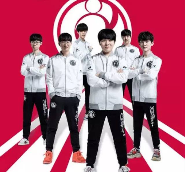 棲息於岩壁 棲息於岩壁