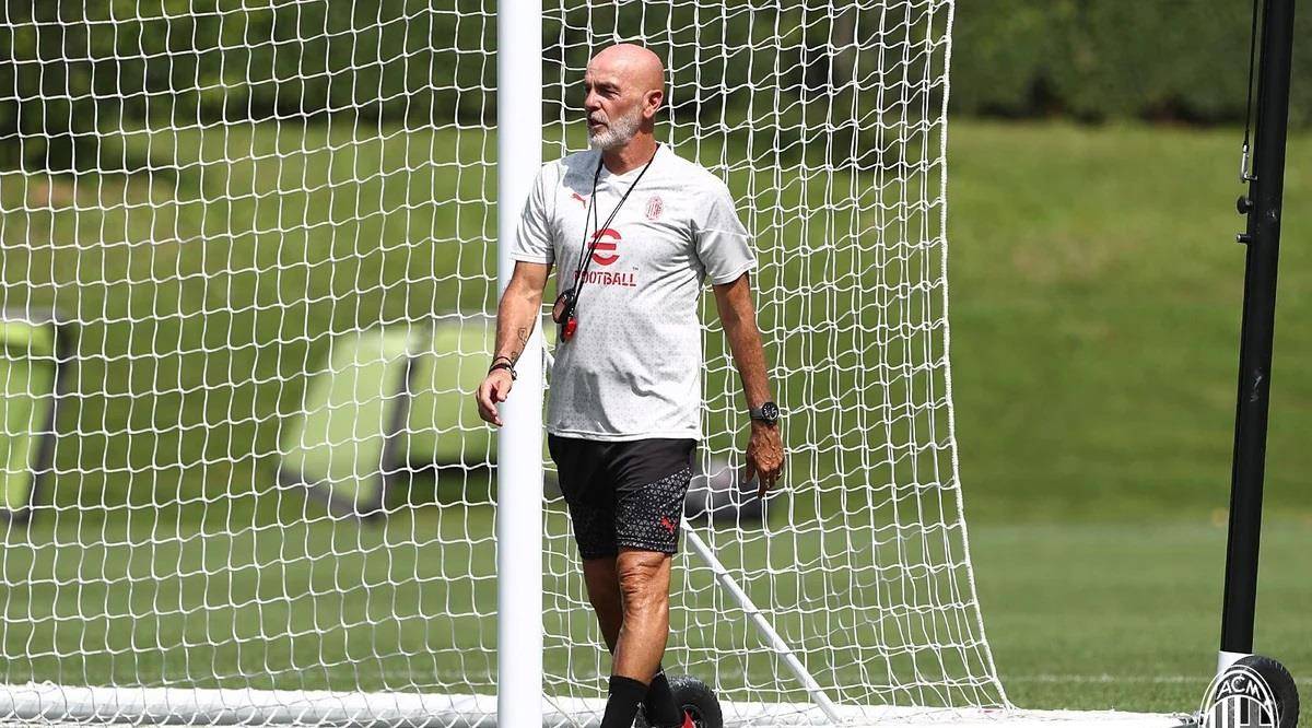 辅以中场 辅以中场